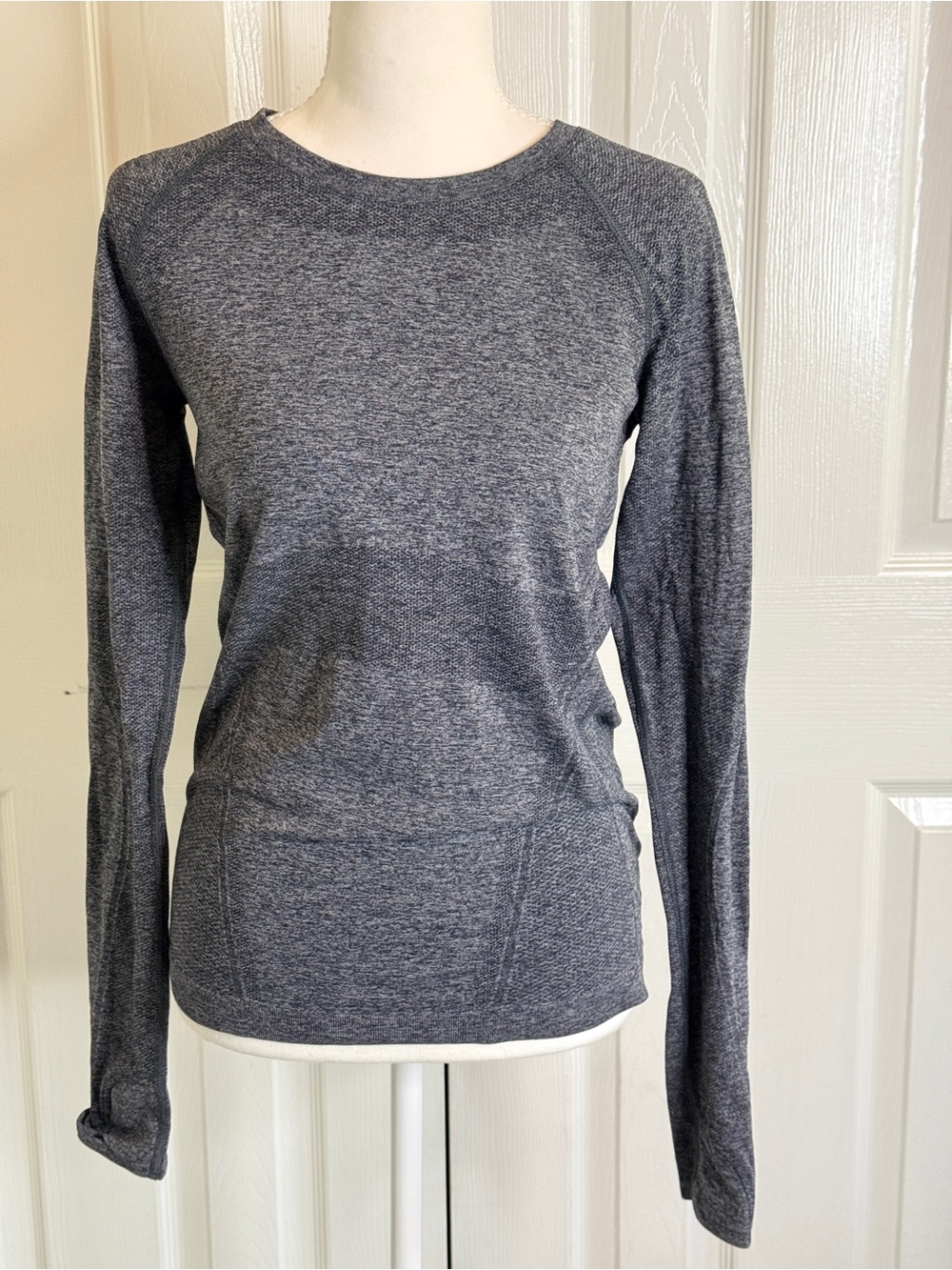 Athleta Momentum Seamless Long Sleeve Top Gray Size S